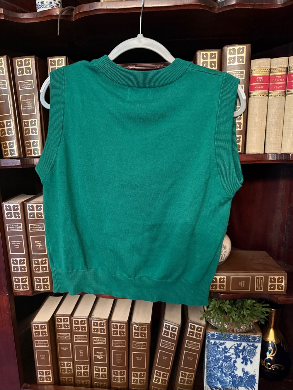 OXKNIT Green Sleeveless Tank Top with Yellow Cheetah Graphic - Picture 5 of 7